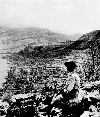 Saint Pierre en Ruine après l'éruption de 1902