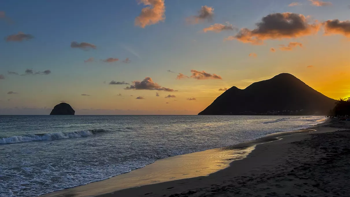 Grande-Anse-Diamant-Sunset.webp