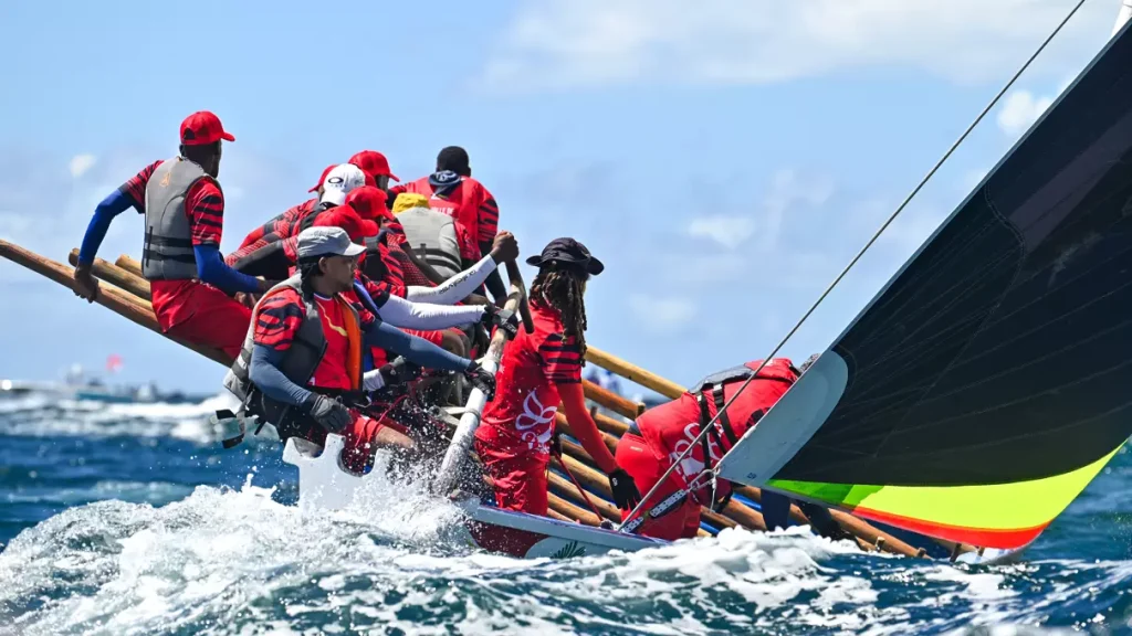Yole en Action lors du Tour de Martinique des Yoles Rondes