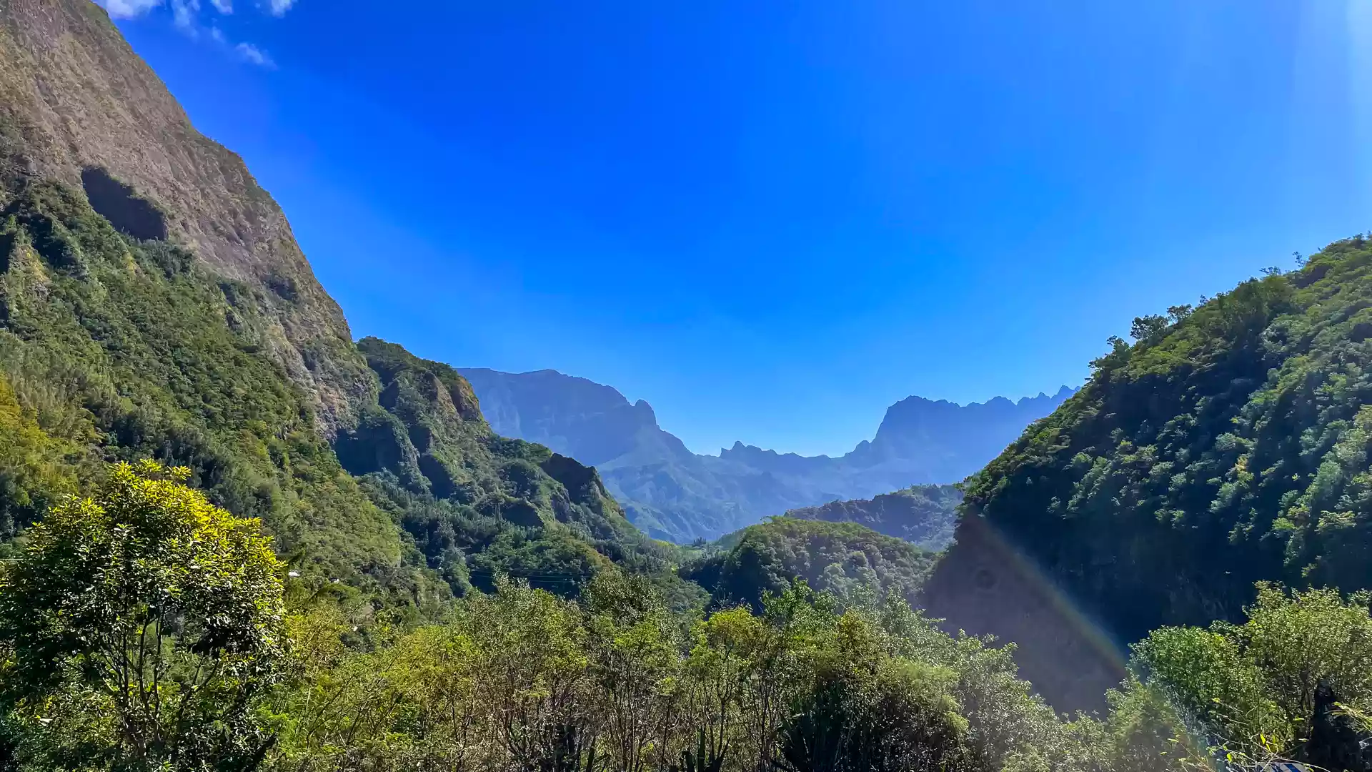 cilaos depuis la route aux 400 virages