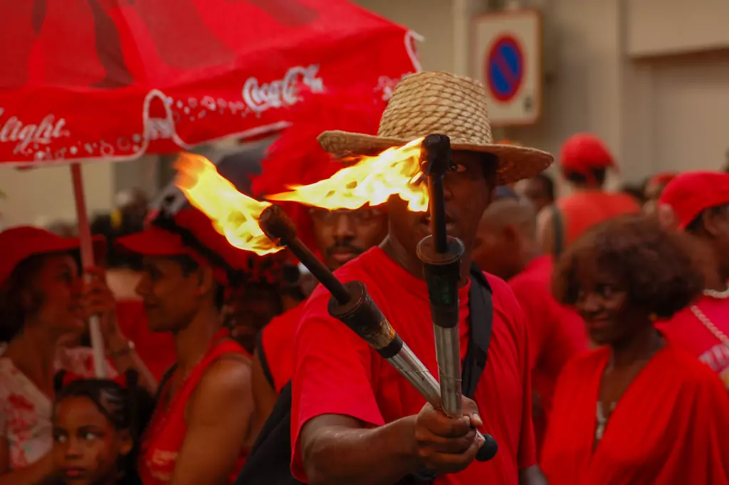 jongleur et cracheur de feu