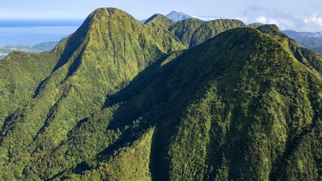 Pitons du Carbet avec vue sur la Pelée